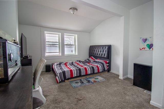 678 Douglas Avenue, Calumet City, IL 60409