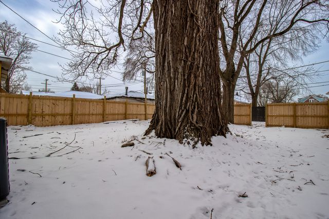 678 Douglas Avenue, Calumet City, IL 60409