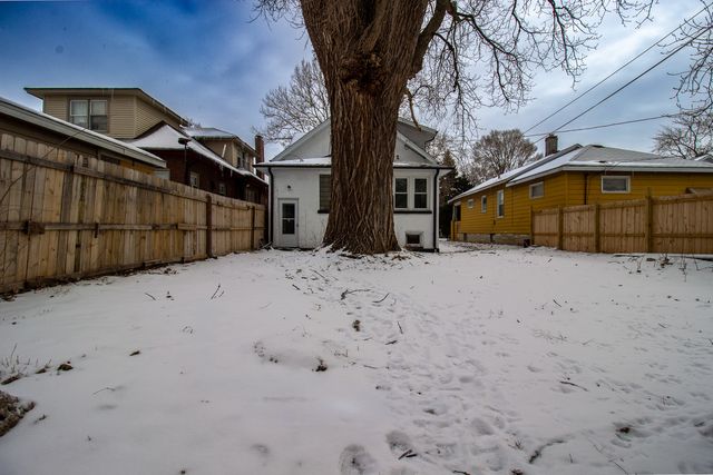 678 Douglas Avenue, Calumet City, IL 60409