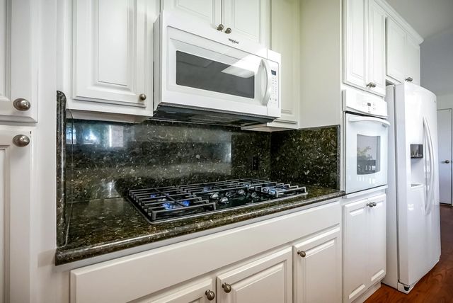 9985-9999 N Shelton Rd, Linden, CA 95236