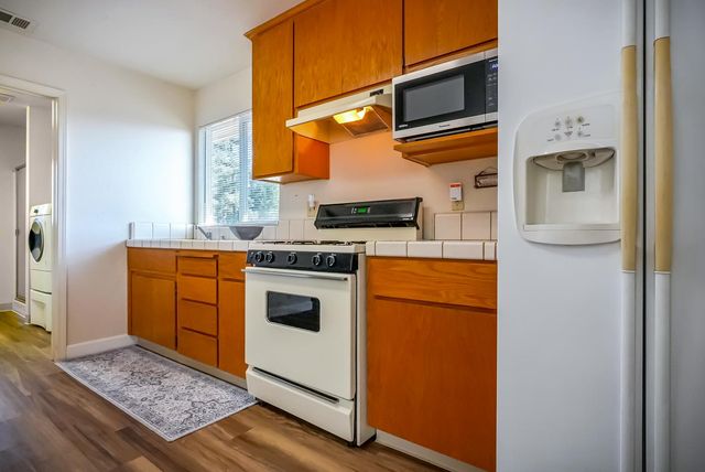 9985-9999 N Shelton Rd, Linden, CA 95236