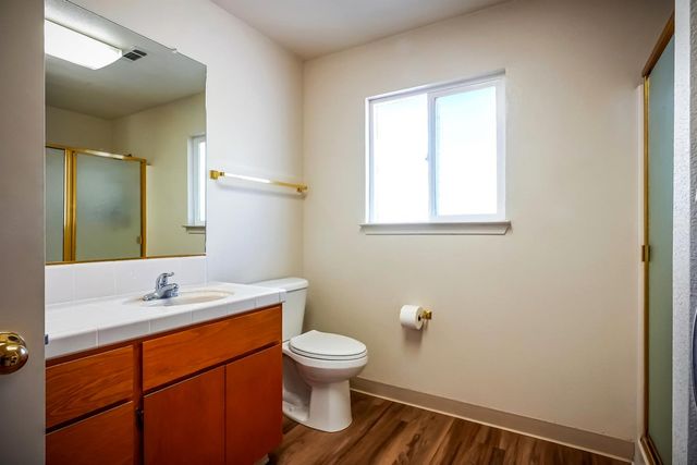 9985-9999 N Shelton Rd, Linden, CA 95236