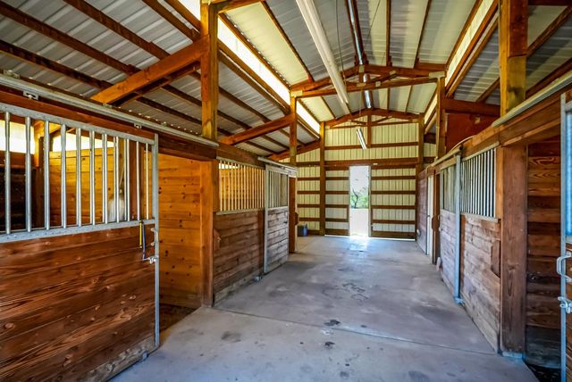9985-9999 N Shelton Rd, Linden, CA 95236