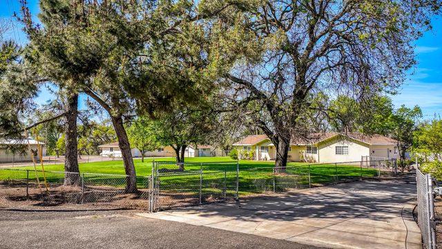 9985-9999 N Shelton Rd, Linden, CA 95236