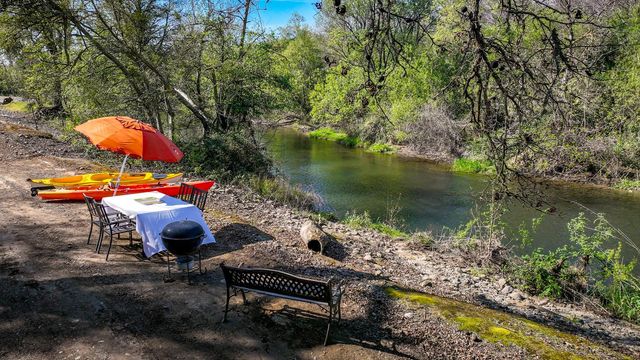 9985-9999 N Shelton Rd, Linden, CA 95236