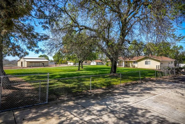 9985-9999 N Shelton Rd, Linden, CA 95236