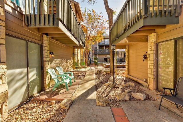 3627 Menchaca RD 215, Austin, TX 78704