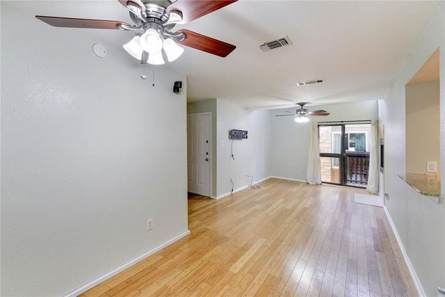 3627 Menchaca RD 215, Austin, TX 78704