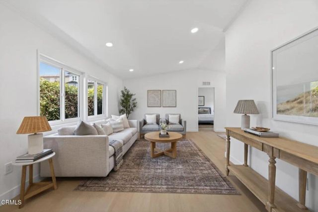 397 Hupa Street, Ventura, CA 93001