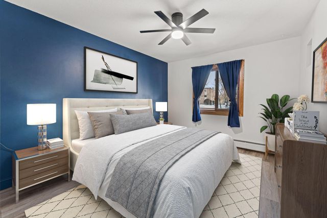 2700 Oxford Street N 101, Roseville, MN 55113