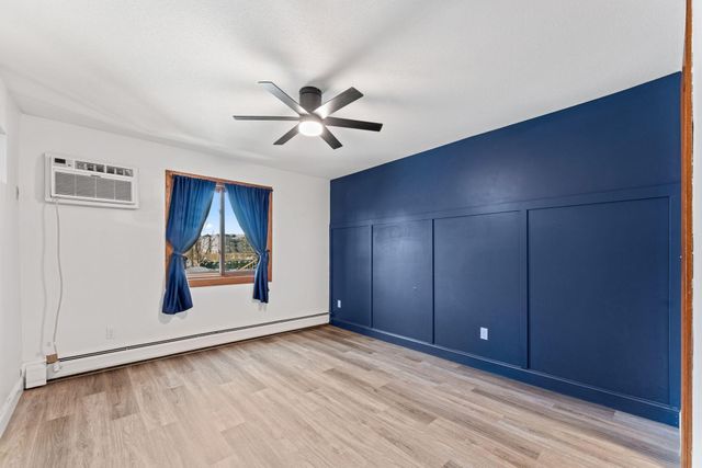 2700 Oxford Street N 101, Roseville, MN 55113