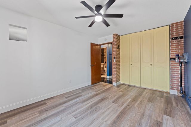 2700 Oxford Street N 101, Roseville, MN 55113