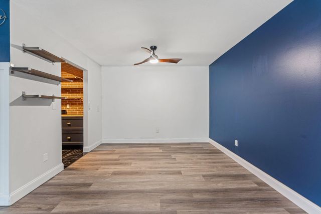 2700 Oxford Street N 101, Roseville, MN 55113