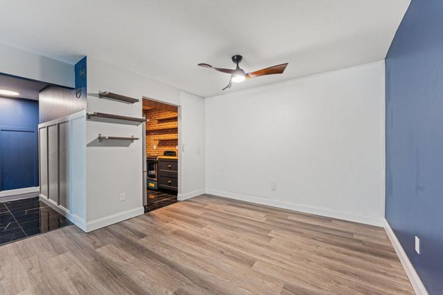 2700 Oxford Street N 101, Roseville, MN 55113