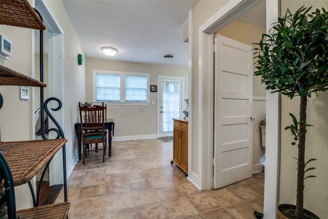 221 Pine Drive, Southlake, TX 76092