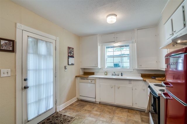 221 Pine Drive, Southlake, TX 76092