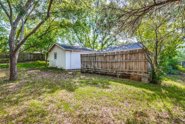 221 Pine Drive, Southlake, TX 76092