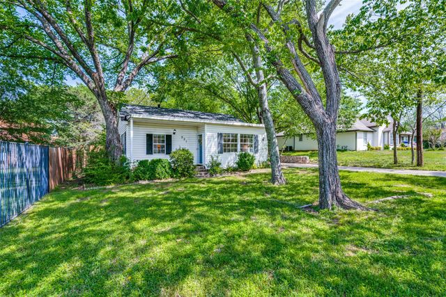 221 Pine Drive, Southlake, TX 76092