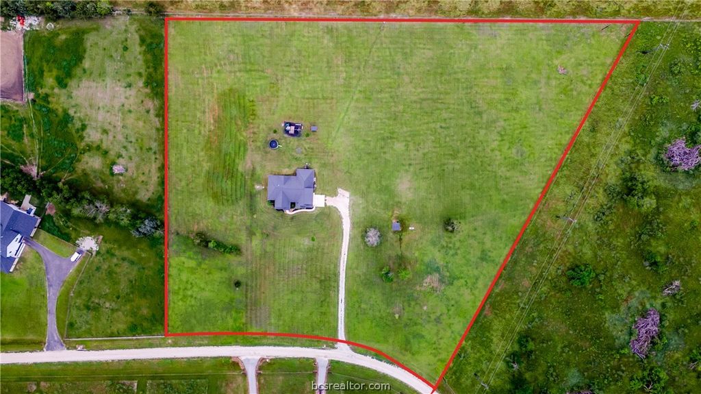10547 Acacia Lane, Hearne, TX 77859 — photo 2