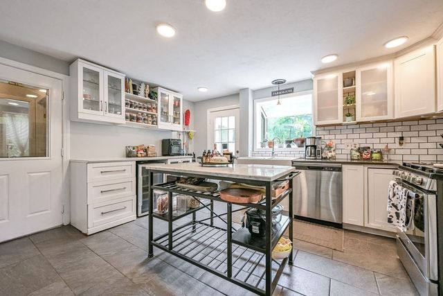 31 Emery St, Holbrook, MA 02343