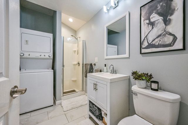 31 Emery St, Holbrook, MA 02343
