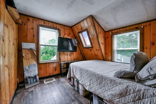 31 Emery St, Holbrook, MA 02343