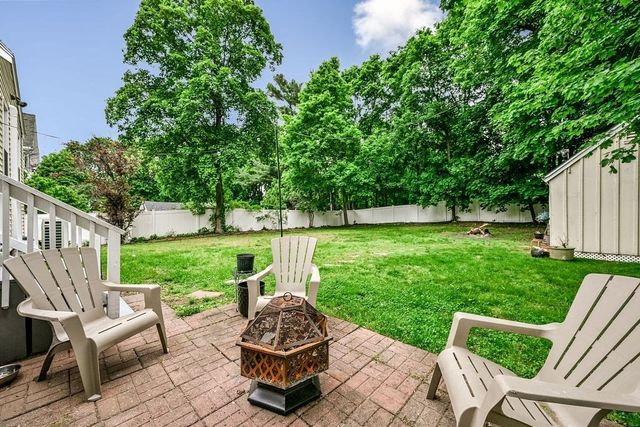 31 Emery St, Holbrook, MA 02343