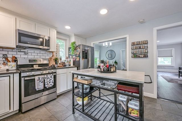 31 Emery St, Holbrook, MA 02343