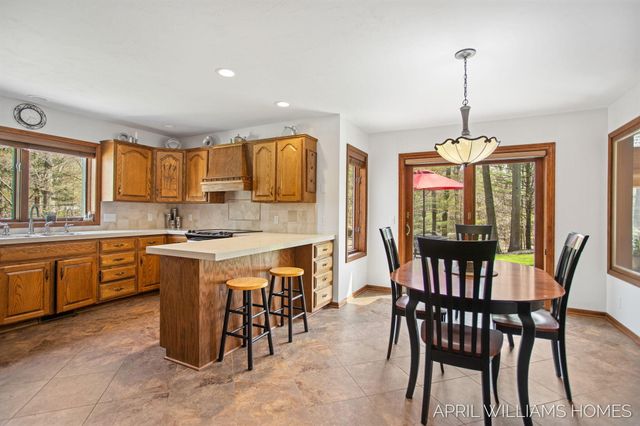 6801 Wildwood Drive, Port Sheldon Twp, MI 49460
