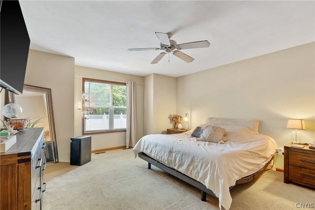 6147 Palm Summit Circle, Cicero, NY 13039