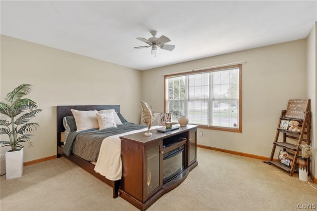6147 Palm Summit Circle, Cicero, NY 13039