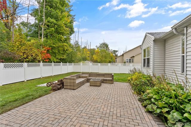 6147 Palm Summit Circle, Cicero, NY 13039