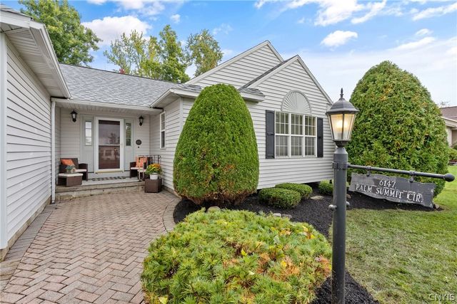 6147 Palm Summit Circle, Cicero, NY 13039