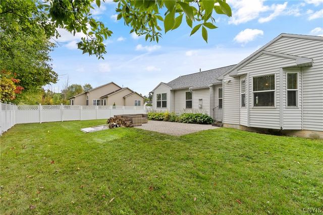 6147 Palm Summit Circle, Cicero, NY 13039