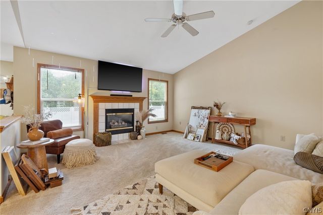 6147 Palm Summit Circle, Cicero, NY 13039