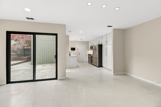 1108 Dunbarton Cir, Sacramento, CA 95825