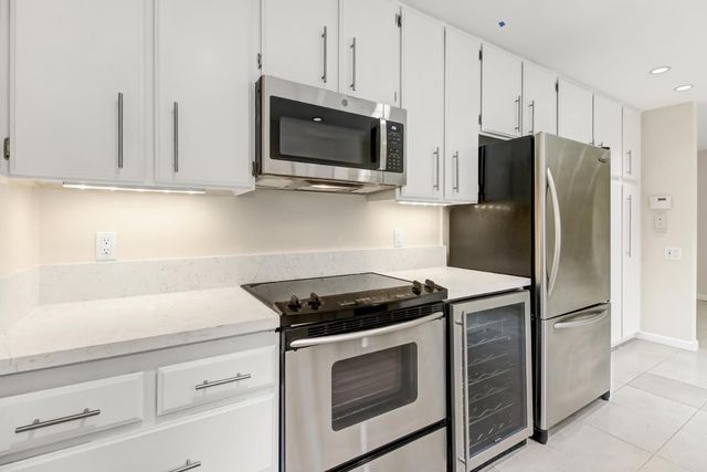 1108 Dunbarton Cir, Sacramento, CA 95825