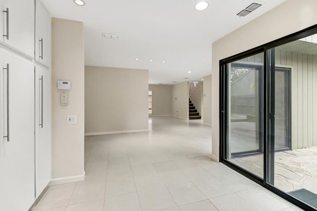 1108 Dunbarton Cir, Sacramento, CA 95825