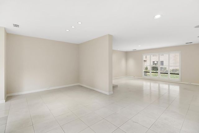 1108 Dunbarton Cir, Sacramento, CA 95825