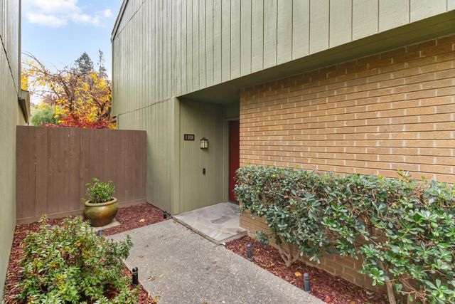 1108 Dunbarton Cir, Sacramento, CA 95825