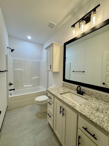 5 Stoneleigh Lane, Bella Vista, AR 72715