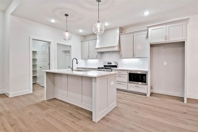 5 Stoneleigh Lane, Bella Vista, AR 72715