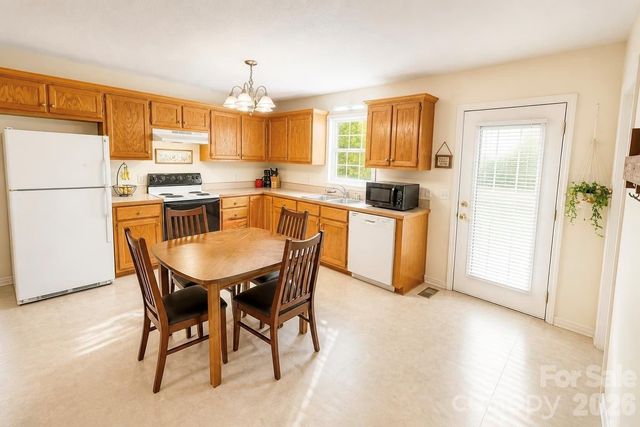 5189 Canary Court, Granite Falls, NC 28630