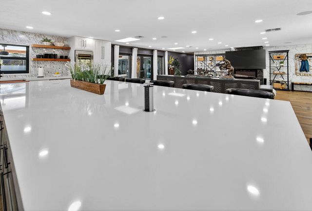 4233 1st Street SW, Vero Beach, FL 32968