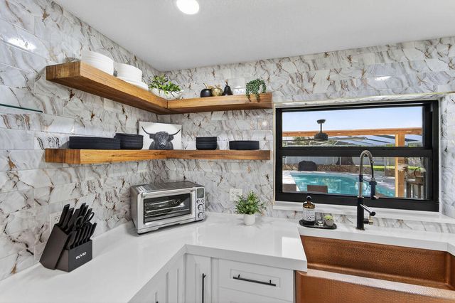 4233 1st Street SW, Vero Beach, FL 32968