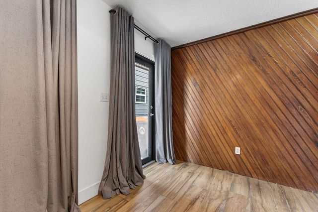 4233 1st Street SW, Vero Beach, FL 32968