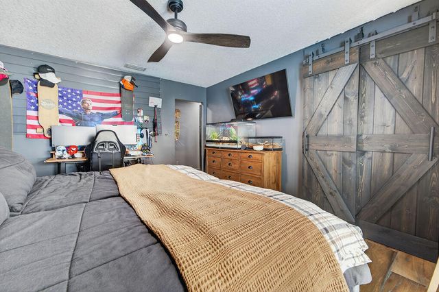 4233 1st Street SW, Vero Beach, FL 32968