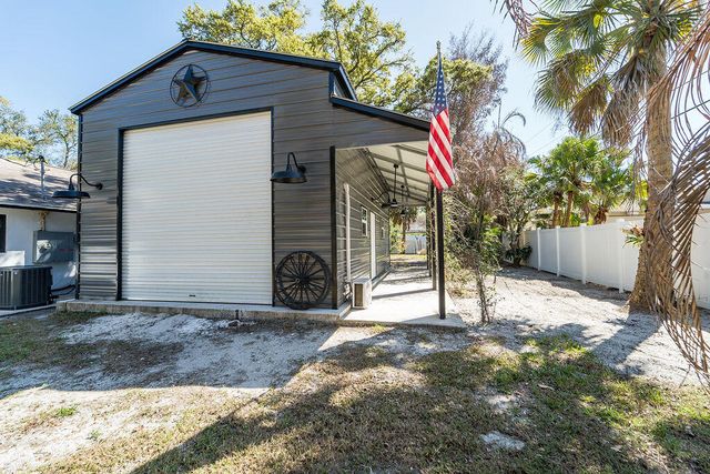 4233 1st Street SW, Vero Beach, FL 32968