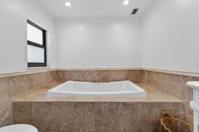 4233 1st Street SW, Vero Beach, FL 32968