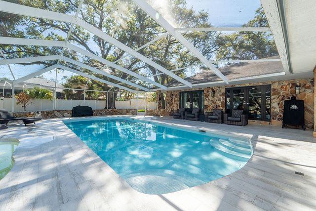 4233 1st Street SW, Vero Beach, FL 32968